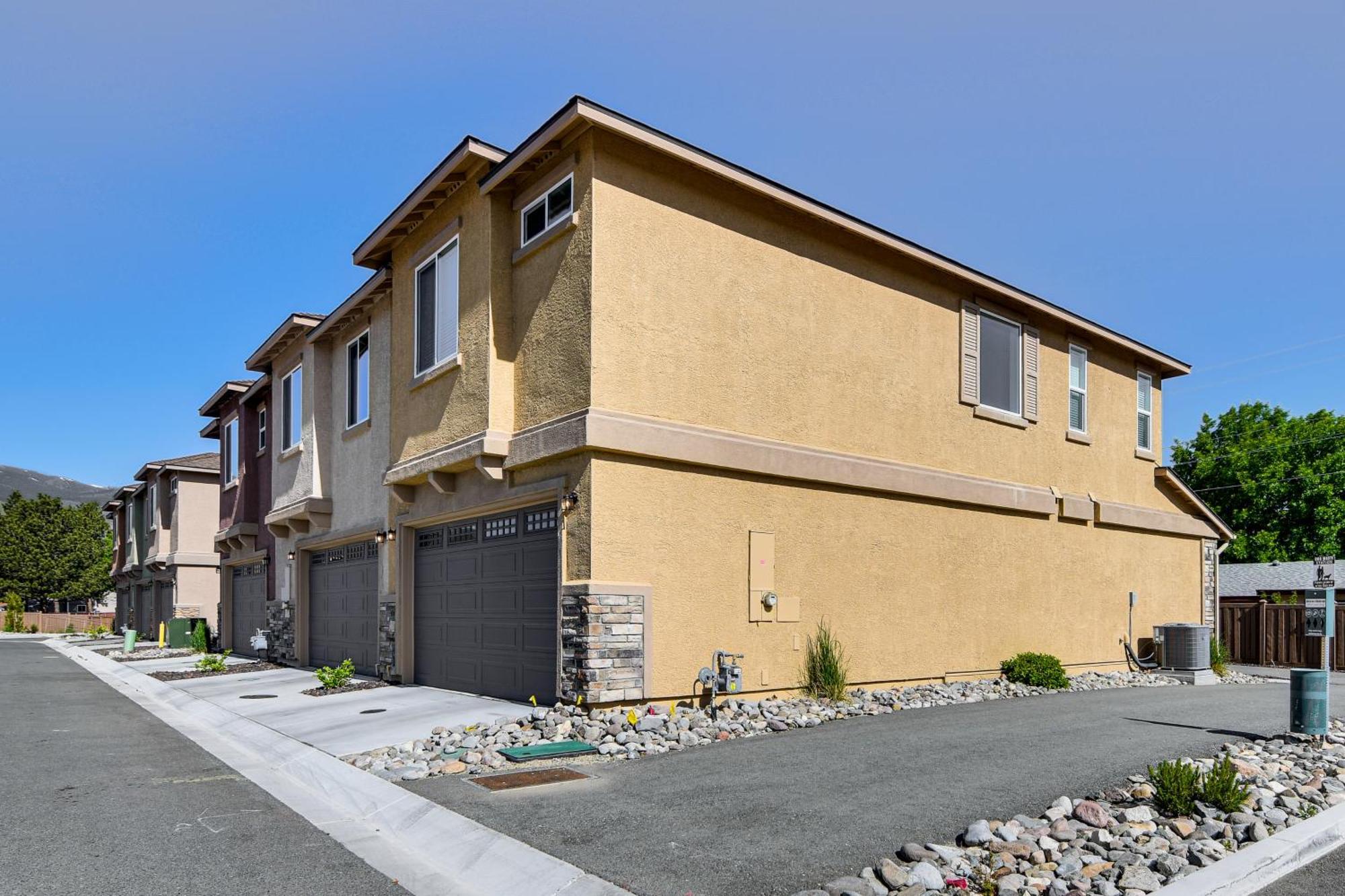 Central Carson City Townhome, 1 Mi To Downtown! Eksteriør billede